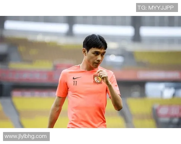 中国足球励志球星排行榜 展现奋斗精神与不屈意志的代表人物 中国足球励志球星排行榜 展现奋斗精神与不屈意志的代表人物